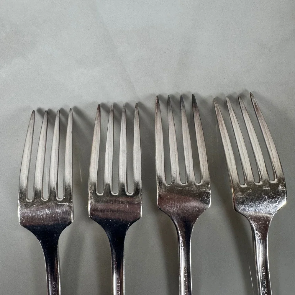 Set‎ of 4 Oneida Nobility Plate Silver Plated Dinner Forks Caprice Floral Lot 2